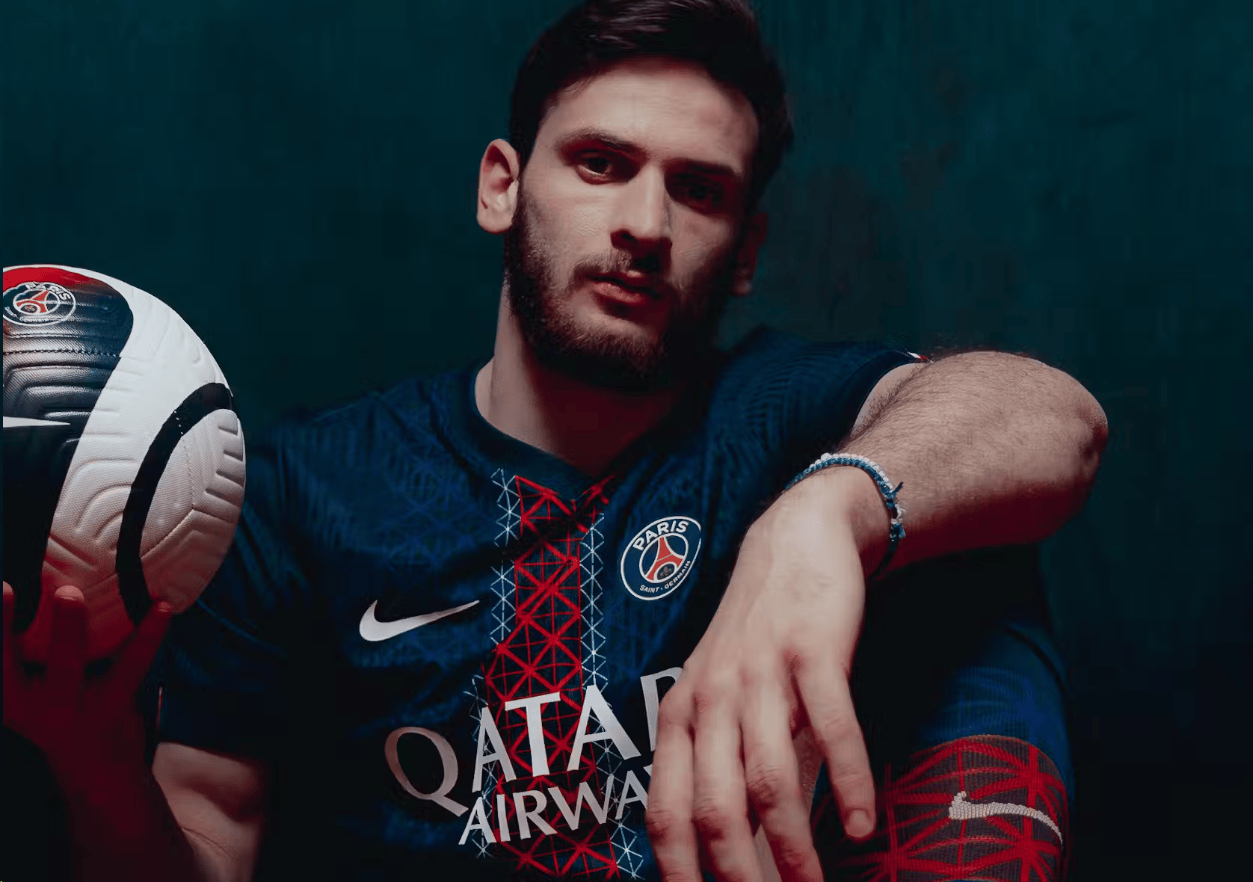 包含巴黎圣日耳曼迎CBA季后赛关键赛，赛后止住颓势，底气十足，纪律约束更严格的词条